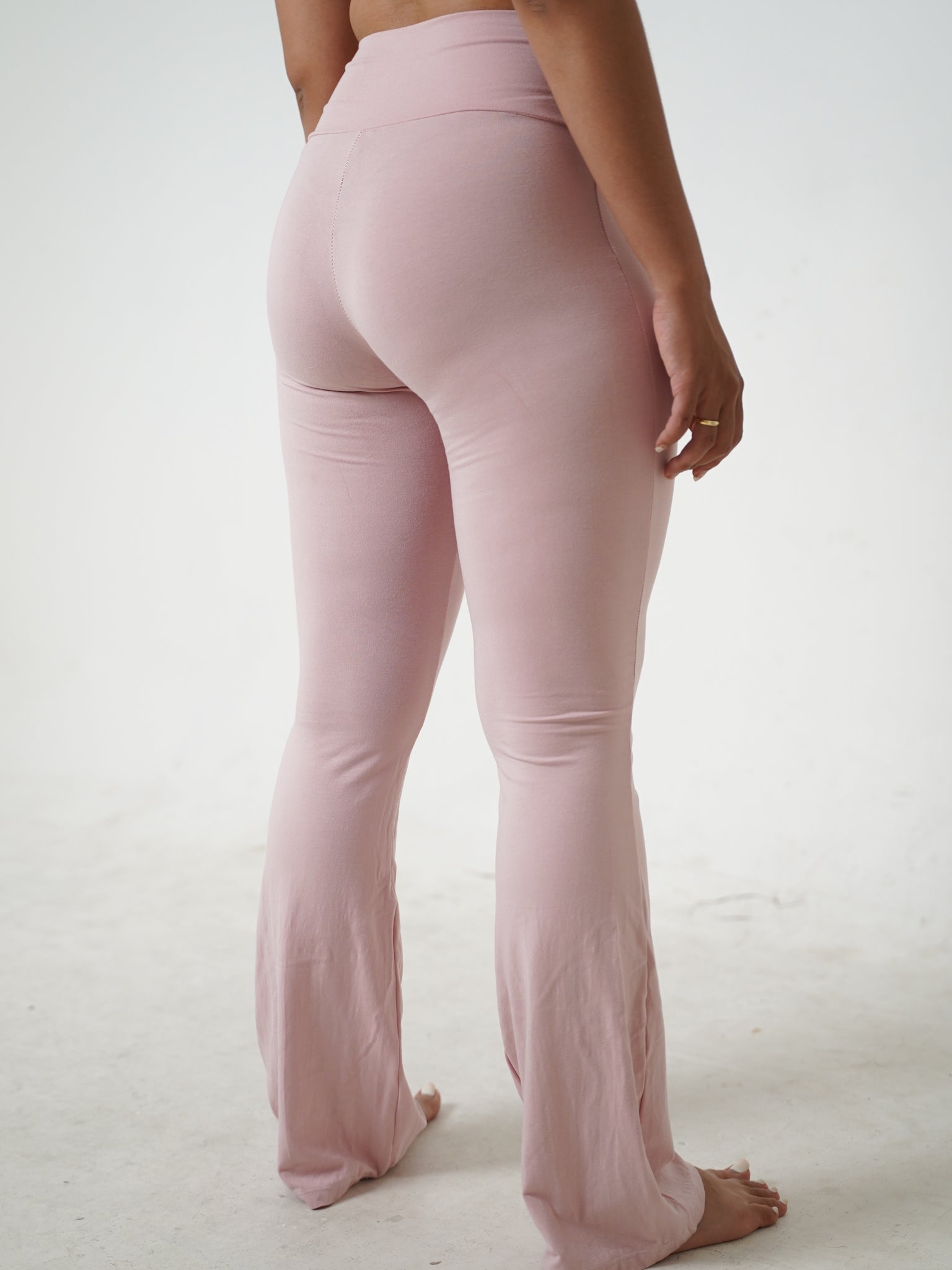 ARUNA Pants in Pink